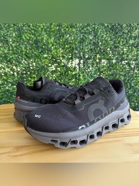 On Cloudmonster Women’s Size 10 Black Magnet Running Shoes 61.99024 READ